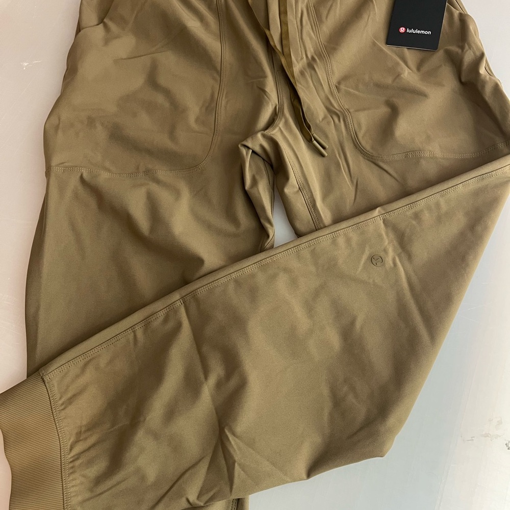 lululemon athletica Men's Khaki Joggers